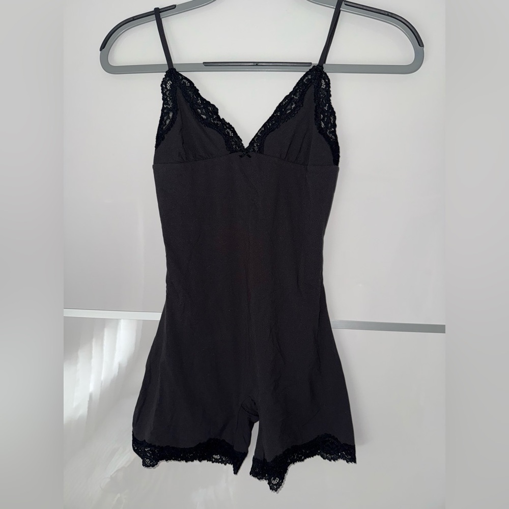 SKIMS fits everybody lace triangle onesie
